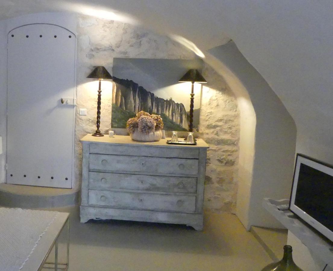 Les Vieux Murs Montfort  Екстериор снимка